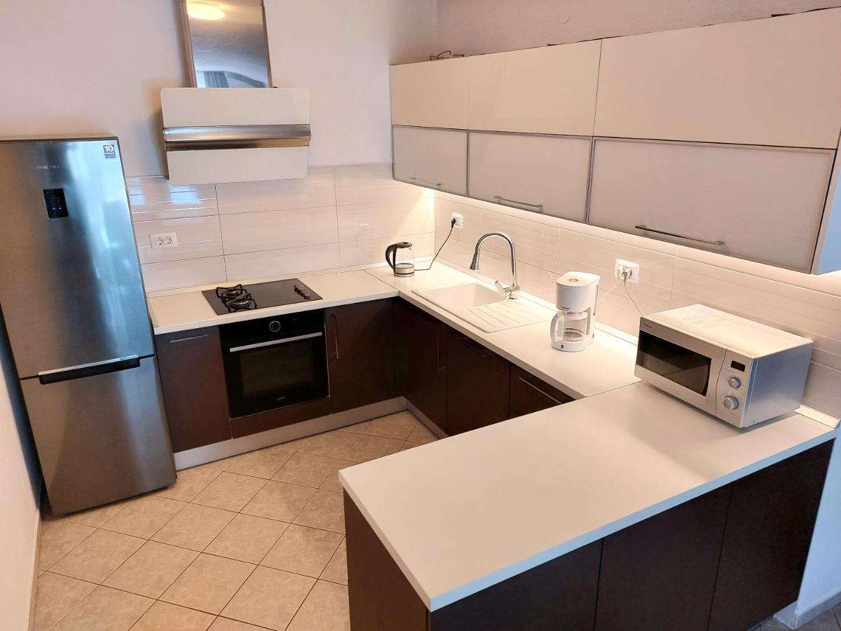 Apartment With Private Pool "Patricia" Makarska Zewnętrze zdjęcie
