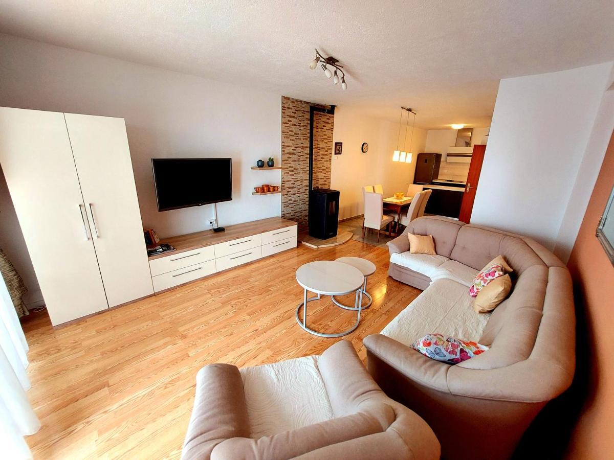 Apartment With Private Pool "Patricia" Makarska Zewnętrze zdjęcie